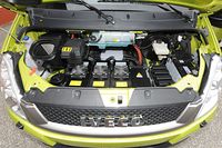 Iveco EcoDaily Electric: Ansichtdes motorraumes mit den batterien und Elektromotoren